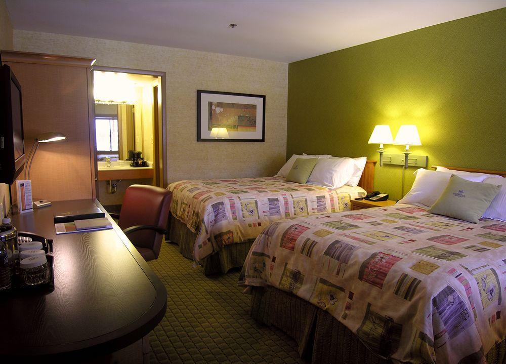 סנט צ'ארלס Pheasant Run Resort מראה חיצוני תמונה